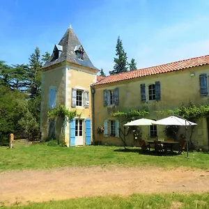 Bed & Breakfast Presbytere D'arpentian, Jegun
