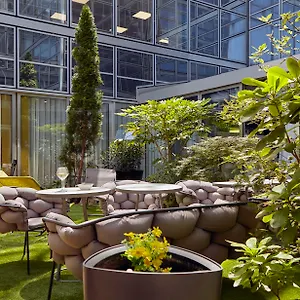 Hotel Mercure Paris La Défense Grande Arche